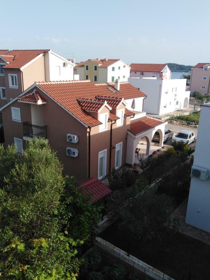 Apartment Ninic Srima Exterior foto