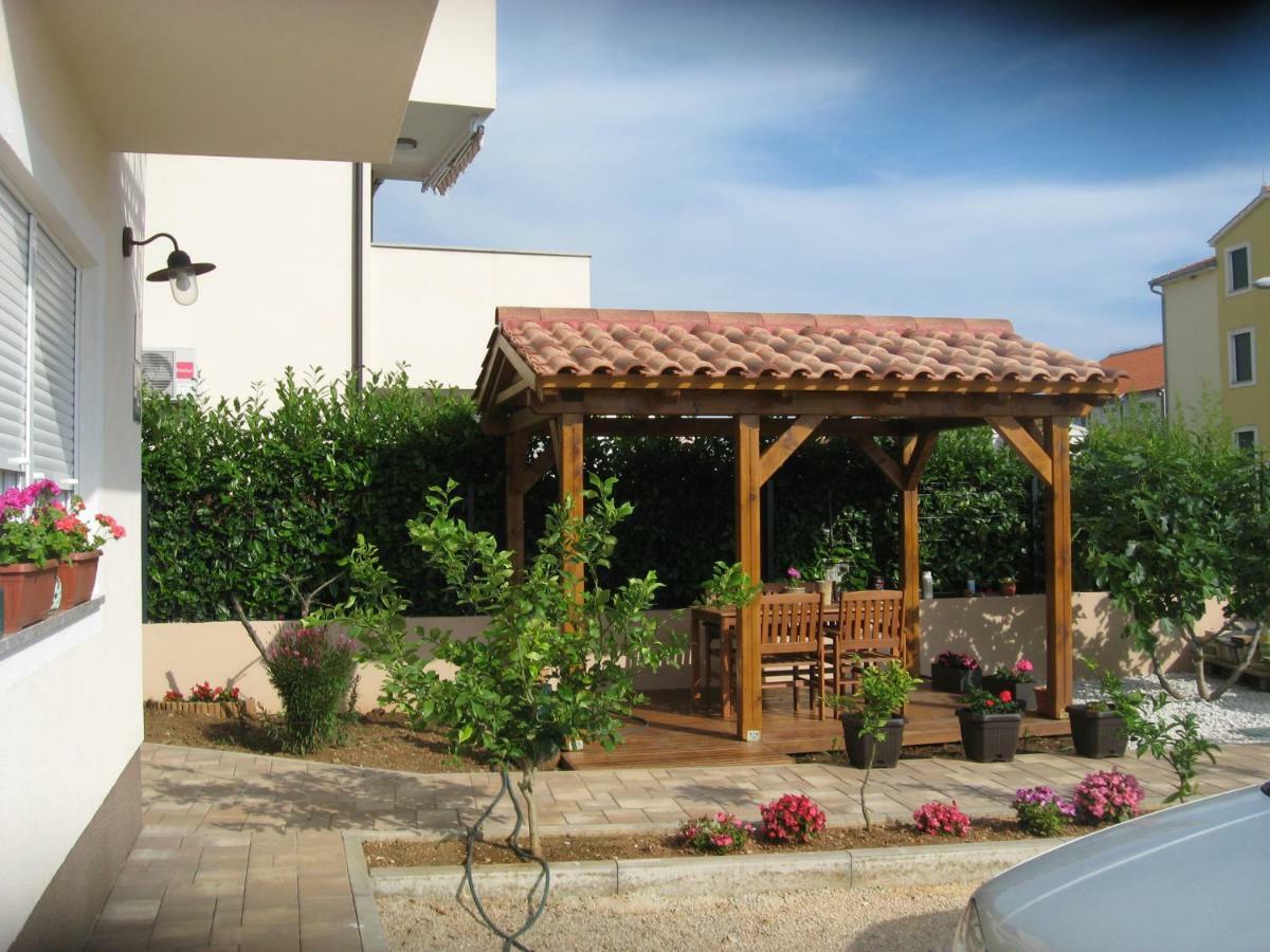 Apartment Ninic Srima Exterior foto
